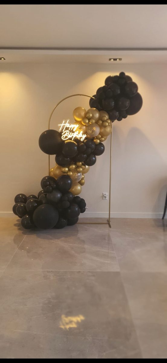 Maatwerk ballondecoratie zwart goud Happy Birthday Rotterdam